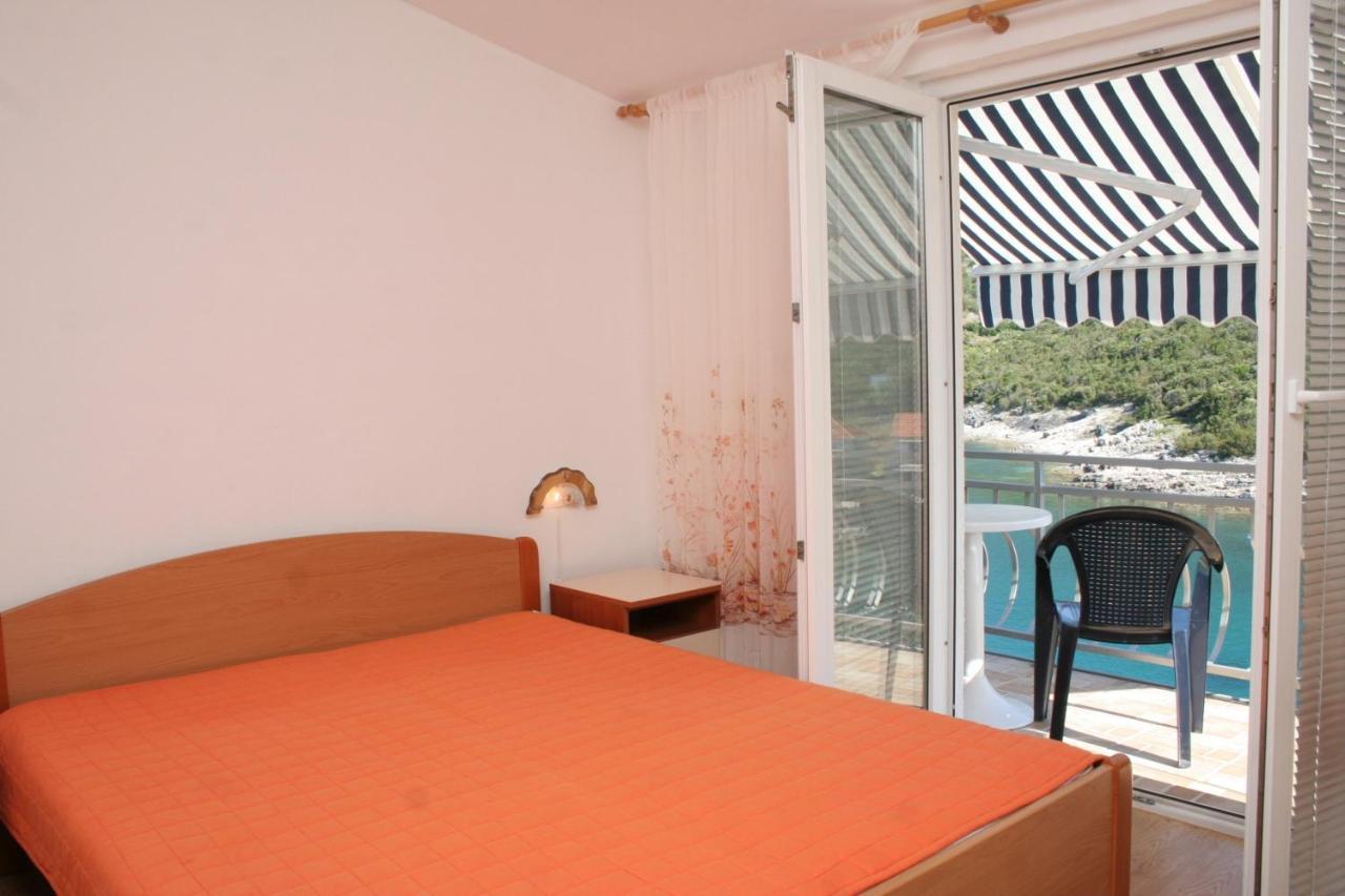 Apartment Zarace - Gdinj 4598A Екстер'єр фото